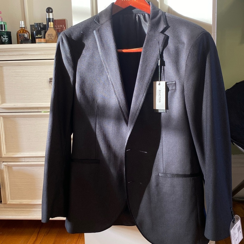 Reaction by Kenneth Cole Charcoal Men’s Dinner Coat . New with Tags never worn!
